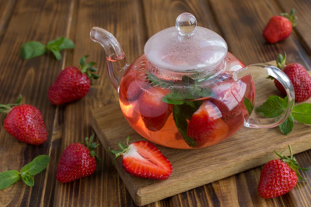 Strawberry Tea pot 1 Health Line.com November 21, 2024